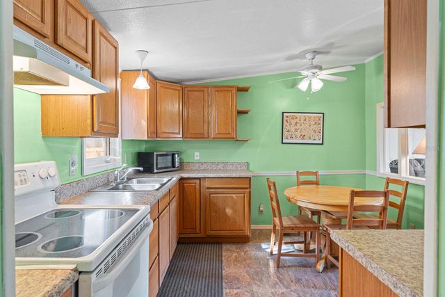 2910 FAST TROT TRAIL, Lake Wales, FL 33898