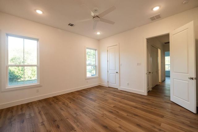 238 Chappell Grove Lane, Chappell Hill, TX 77426