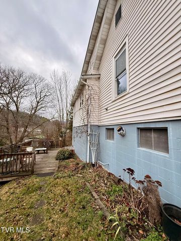 720 East Front Street, Coeburn, VA 24230