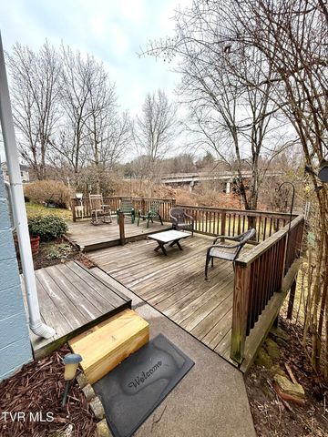 720 East Front Street, Coeburn, VA 24230