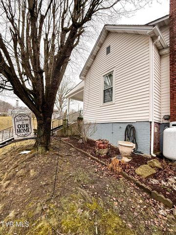 720 East Front Street, Coeburn, VA 24230