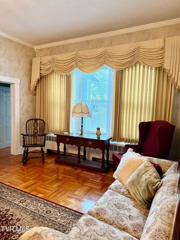 720 East Front Street, Coeburn, VA 24230