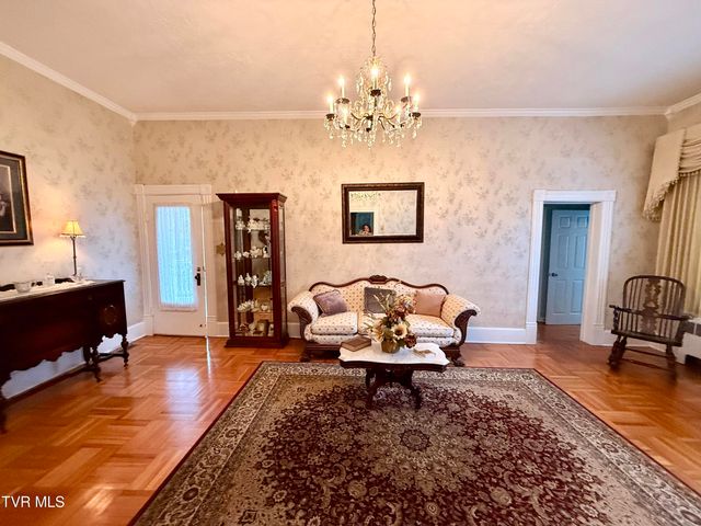 720 East Front Street, Coeburn, VA 24230