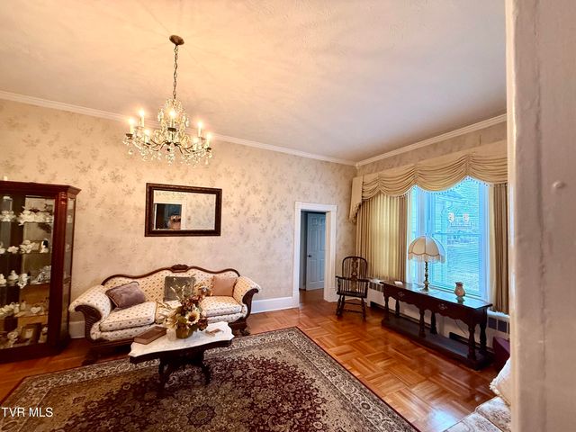 720 East Front Street, Coeburn, VA 24230