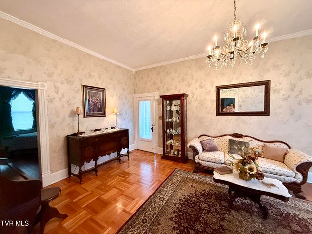 720 East Front Street, Coeburn, VA 24230