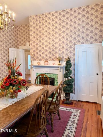 720 East Front Street, Coeburn, VA 24230