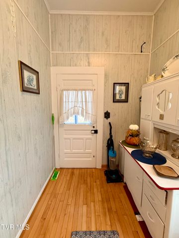 720 East Front Street, Coeburn, VA 24230