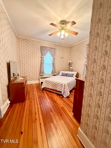 720 East Front Street, Coeburn, VA 24230