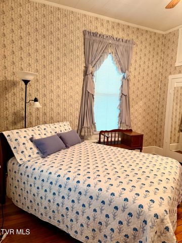 720 East Front Street, Coeburn, VA 24230