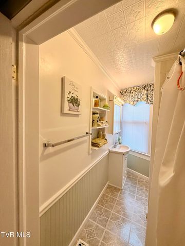 720 East Front Street, Coeburn, VA 24230