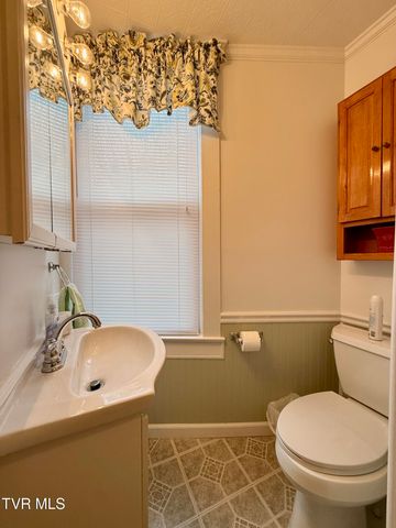 720 East Front Street, Coeburn, VA 24230