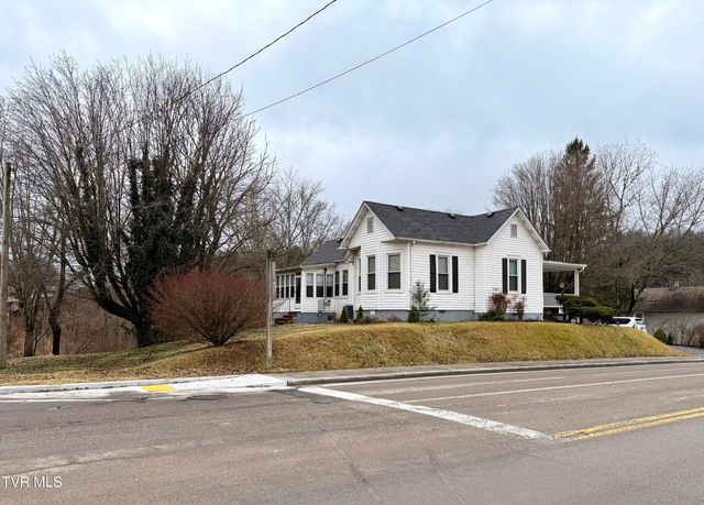 720 East Front Street, Coeburn, VA 24230