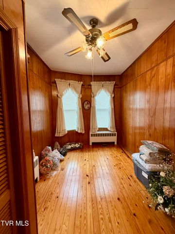 720 East Front Street, Coeburn, VA 24230