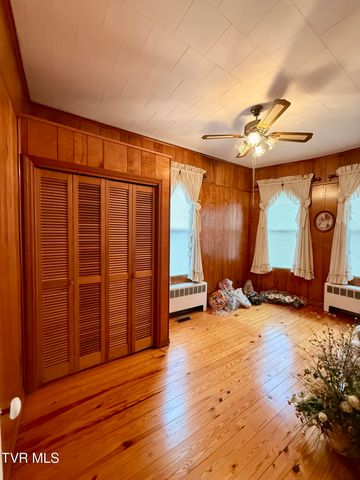 720 East Front Street, Coeburn, VA 24230