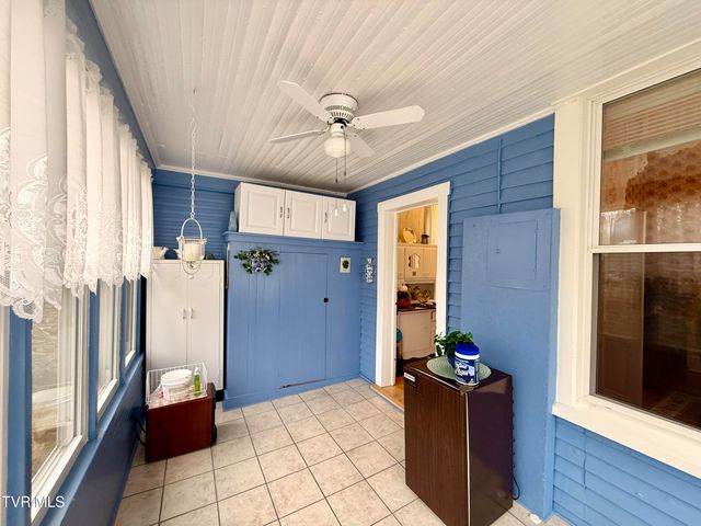 720 East Front Street, Coeburn, VA 24230