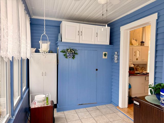 720 East Front Street, Coeburn, VA 24230