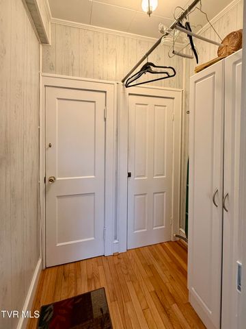 720 East Front Street, Coeburn, VA 24230