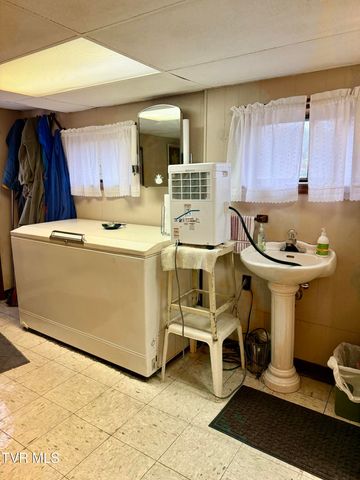 720 East Front Street, Coeburn, VA 24230