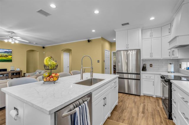 14523 Wadlington Drive, Houston, TX 77044