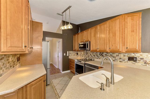 7805 38TH COURT E, Sarasota, FL 34243