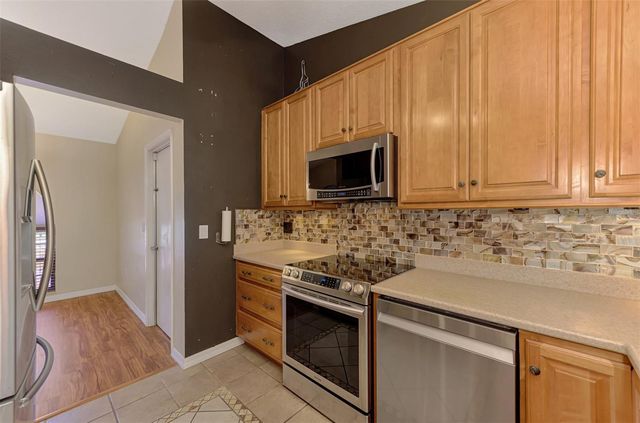 7805 38TH COURT E, Sarasota, FL 34243