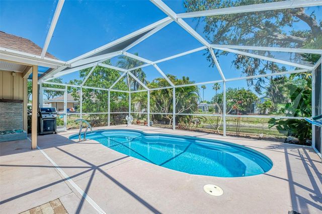 7805 38TH COURT E, Sarasota, FL 34243