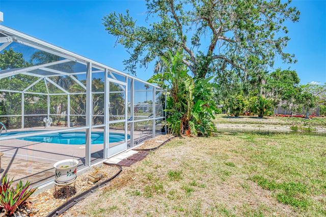 7805 38TH COURT E, Sarasota, FL 34243