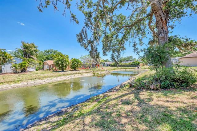 7805 38TH COURT E, Sarasota, FL 34243