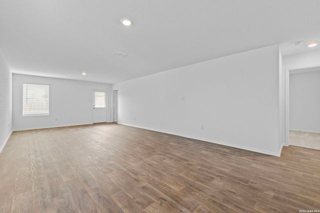 14715 Armstrong Fld, San Antonio, TX 78245