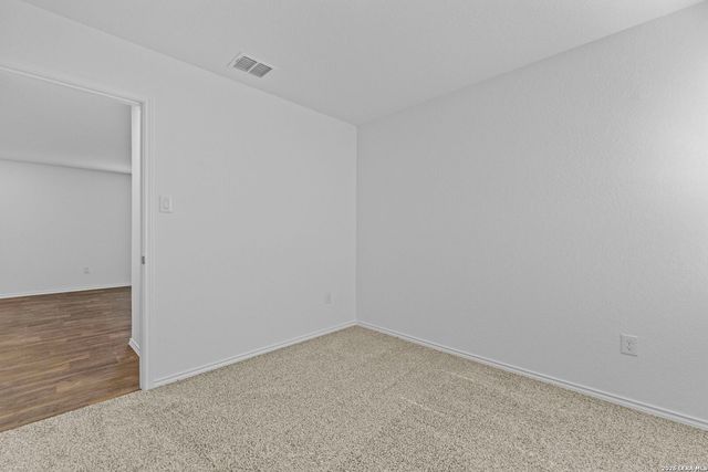 14715 Armstrong Fld, San Antonio, TX 78245