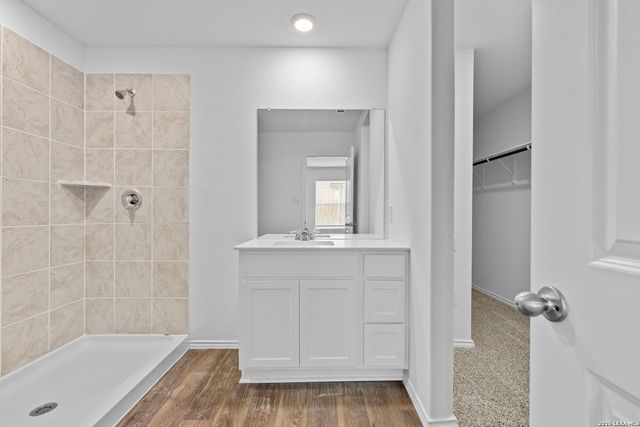 14715 Armstrong Fld, San Antonio, TX 78245