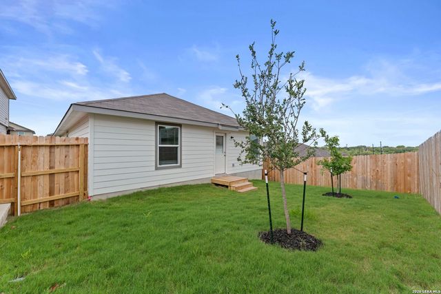 14715 Armstrong Fld, San Antonio, TX 78245