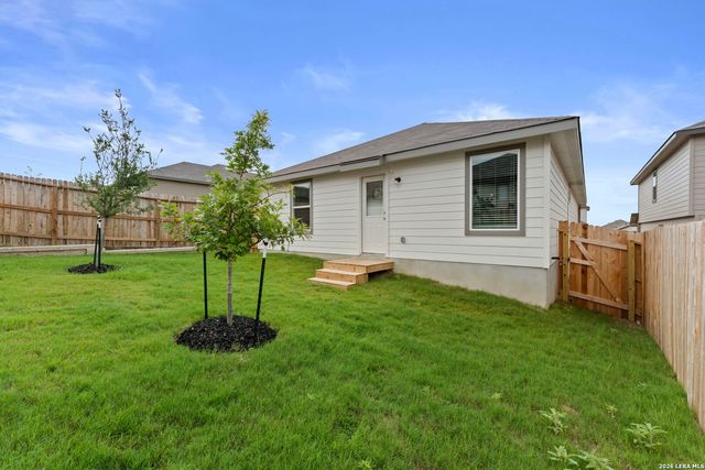 14715 Armstrong Fld, San Antonio, TX 78245