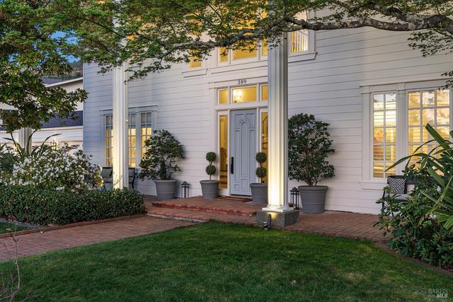 389 Saint Andrews Dr, Napa, CA 94558