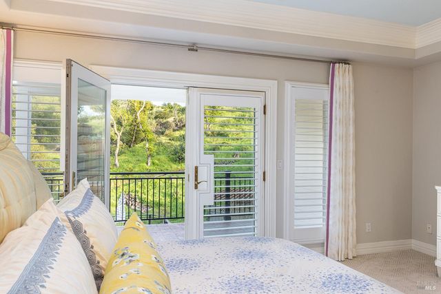 389 Saint Andrews Dr, Napa, CA 94558