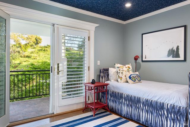 389 Saint Andrews Dr, Napa, CA 94558