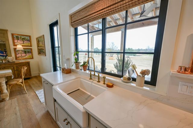 3748 Fm 1457, Round Top, TX 78954