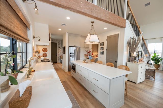 3748 Fm 1457, Round Top, TX 78954