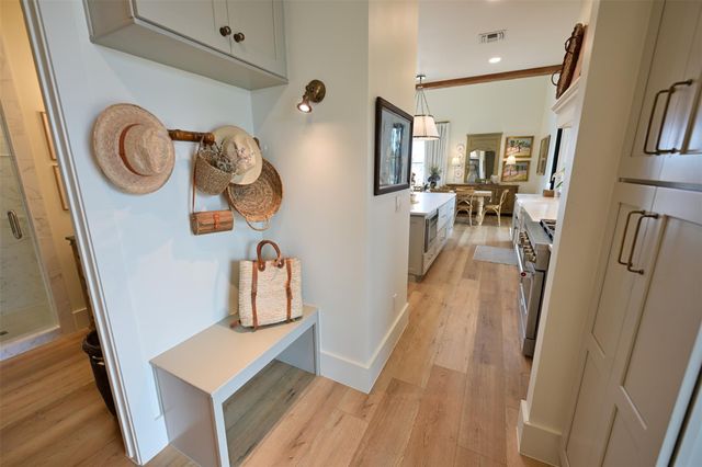 3748 Fm 1457, Round Top, TX 78954