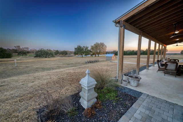 3748 Fm 1457, Round Top, TX 78954