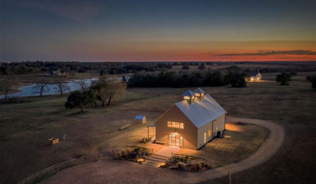 3748 Fm 1457, Round Top, TX 78954