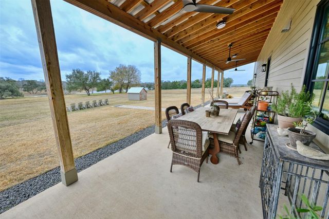 3748 Fm 1457, Round Top, TX 78954