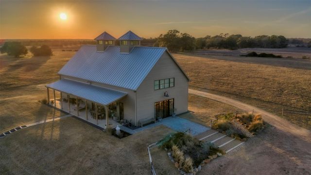 3748 Fm 1457, Round Top, TX 78954