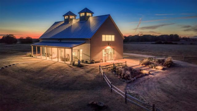 3748 Fm 1457, Round Top, TX 78954