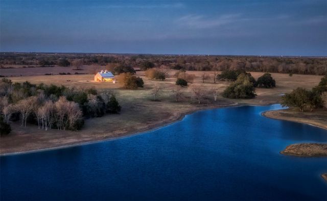 3748 Fm 1457, Round Top, TX 78954