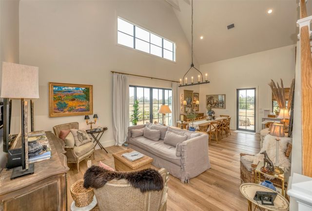 3748 Fm 1457, Round Top, TX 78954