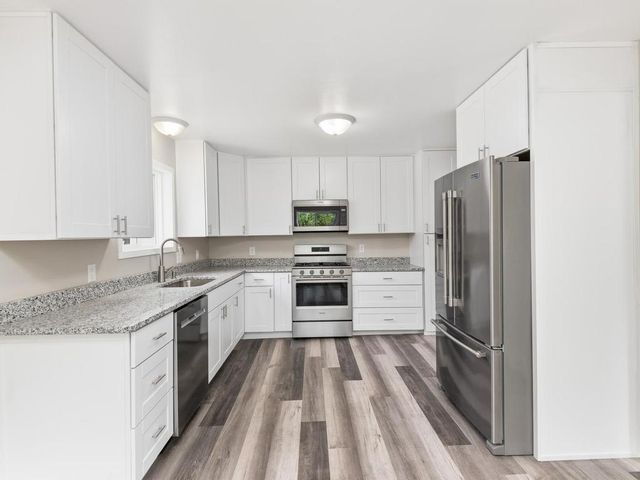 3404 Indiana Avenue N, Robbinsdale, MN 55422