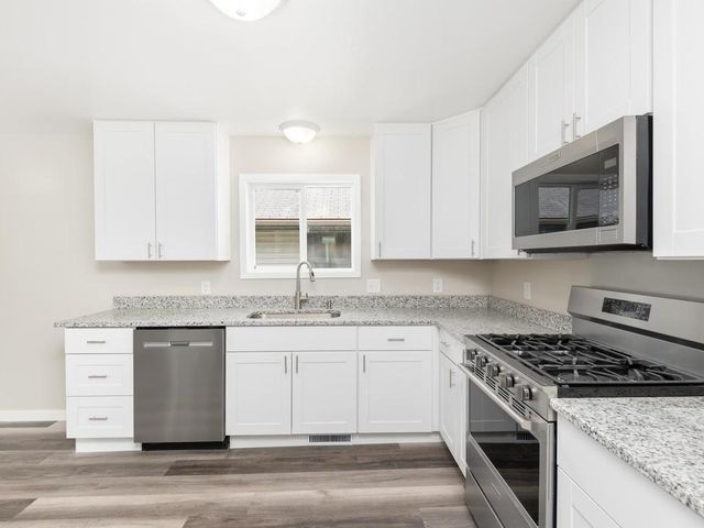 3404 Indiana Avenue N, Robbinsdale, MN 55422