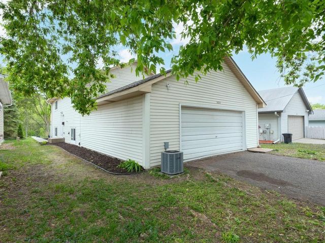 3404 Indiana Avenue N, Robbinsdale, MN 55422