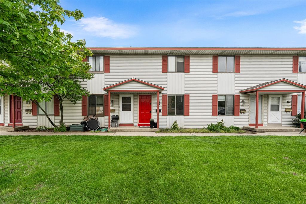 2213 Newark Avenue, Grand Rapids, MI 49507